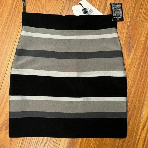 NWT HERVÉ LÉGER KNIT BANDAGE MINI SKIRT Ash Multi Stripe M - Picture 3 of 5